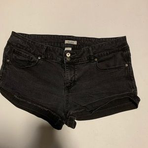 MUDD size 17 shortie shorts